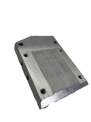 kupować Aluminiowa wytłaczana i obrabiana mechanicznie część podtrzymująca drzwi online manufacture